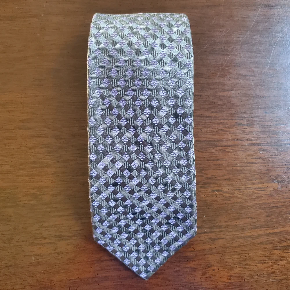 Micheal Kors - Silk Tie - With Purple Geometric Design